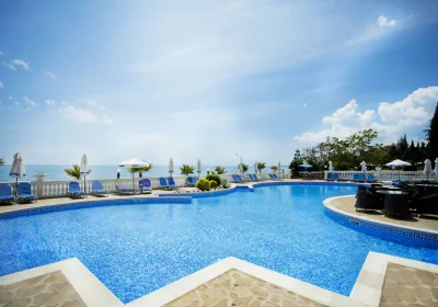 Royal Bay