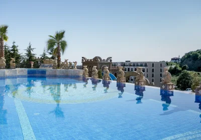 Royal Castle Design & Spa