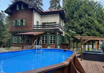 Villa Adis