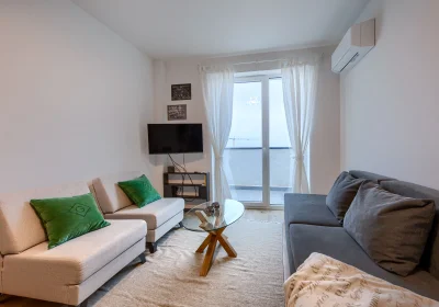 Cozy Urban Heaven with Dedicated Parking Spot