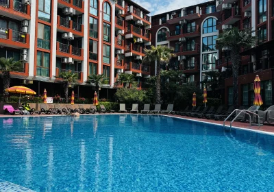 Chateau Del Marina apart complex