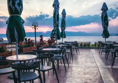 Park LakeSide Hotel