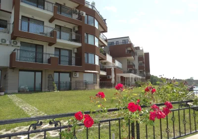 Akrotiria Beach apart complex