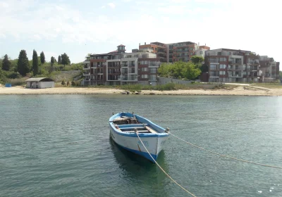 Akrotiria Beach apart complex