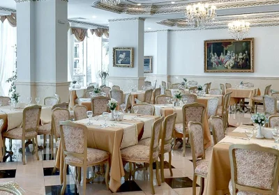 HOTEL PLANETA