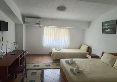 Royal L Hotel
