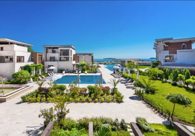Apolonia Resort