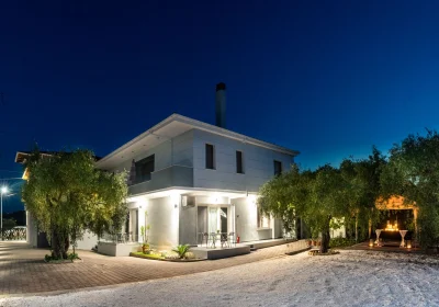 Oinoelia Luxury Suites & Residence