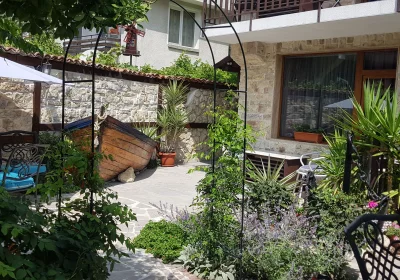 Hotel Kirios