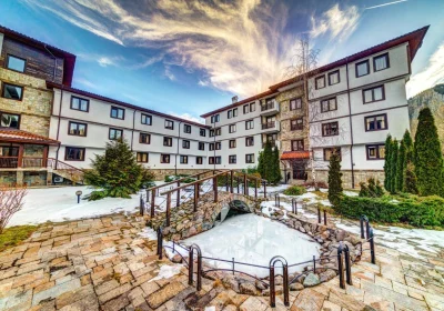 Complex Silver Hills