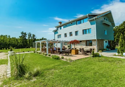 ST. ANASTASIA HOTEL