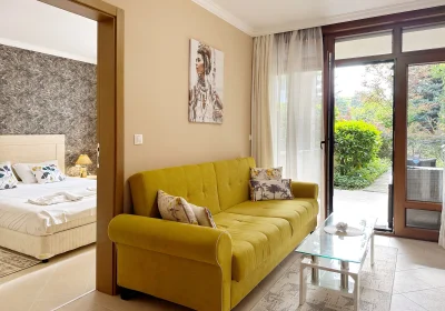One bedroom ground floor apartment with direct access in 411 villa, Santa Marina, Sozopol