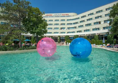 Jeravi Club Hotel