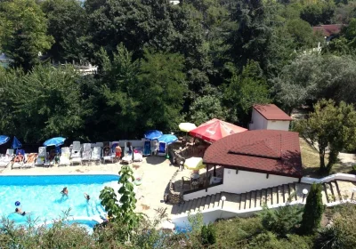 Hotel Vezhen