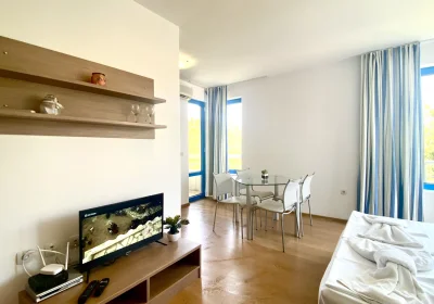 Studio Bratanov Excelsior