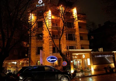 Meg Lozenets Hotel