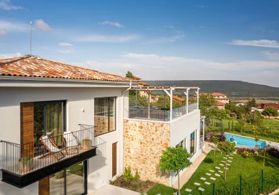 Villa Aura