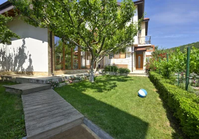 Villa Mak